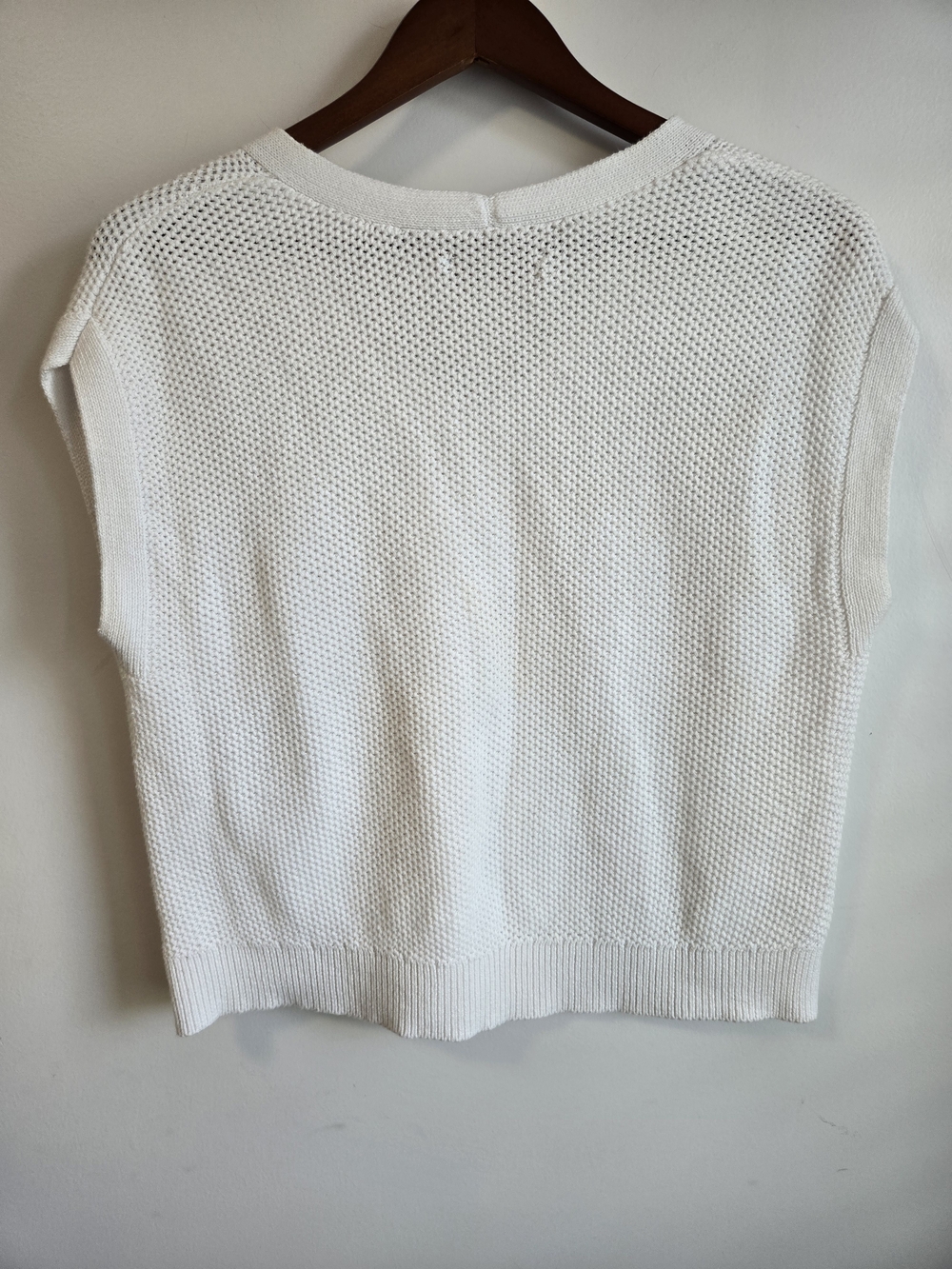 LOFT White V-Neck Sleeveless Knit Sweater - Picture 5 of 5